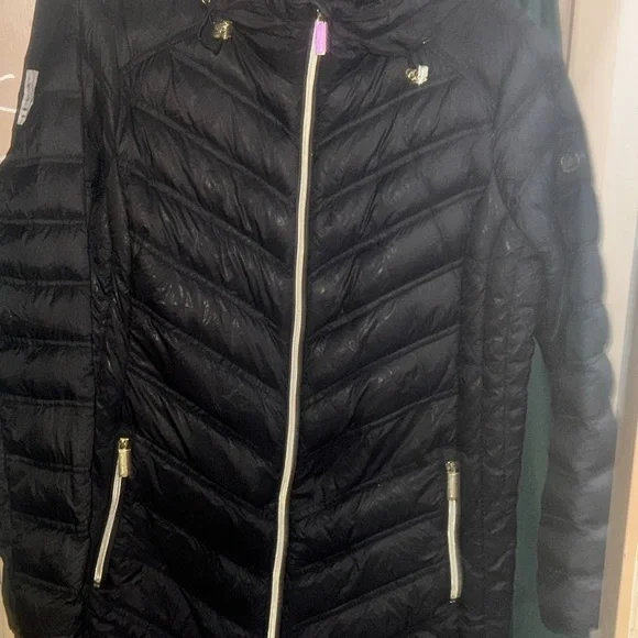 MICHAEL Michael Kors Black Puffer Jacket - Picture 2 of 5